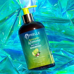 Avocado & Tamanu Anti-Frizz Shampoo